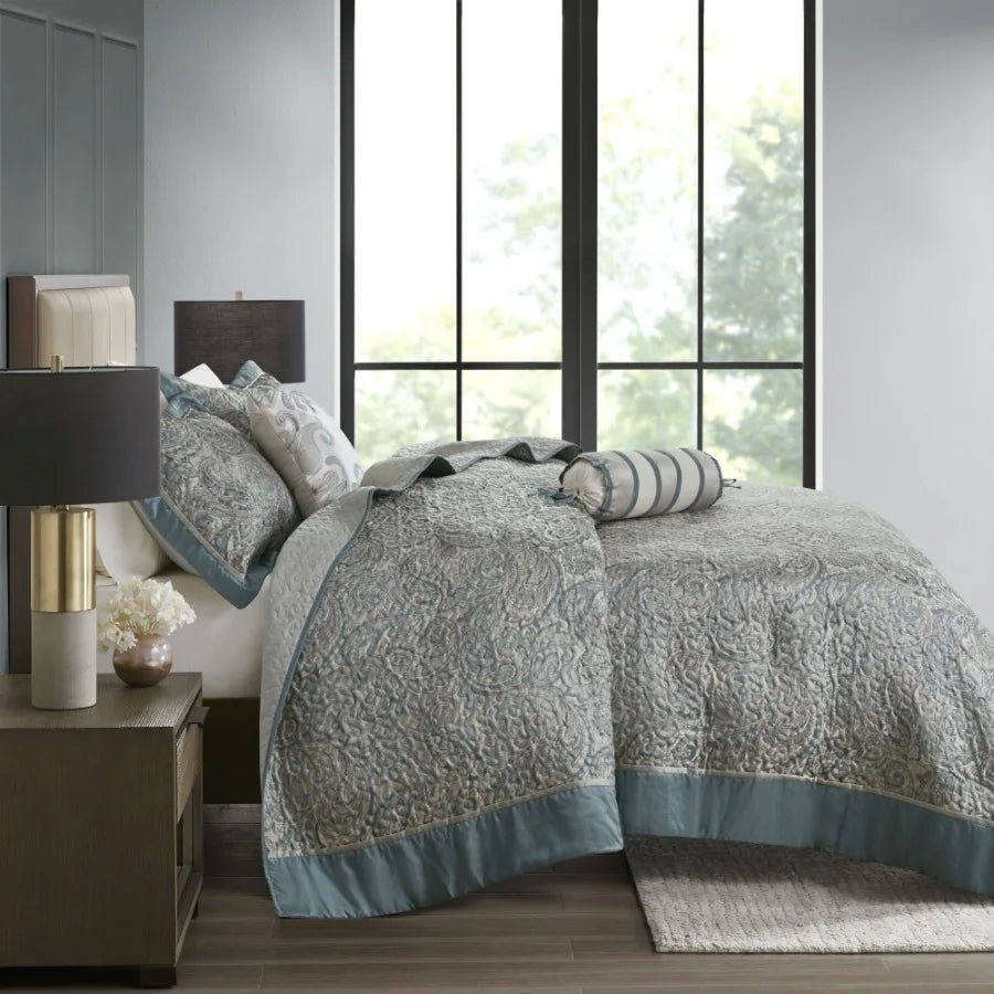 5 Piece Jacquard Bedspread Set with Throw Pillows