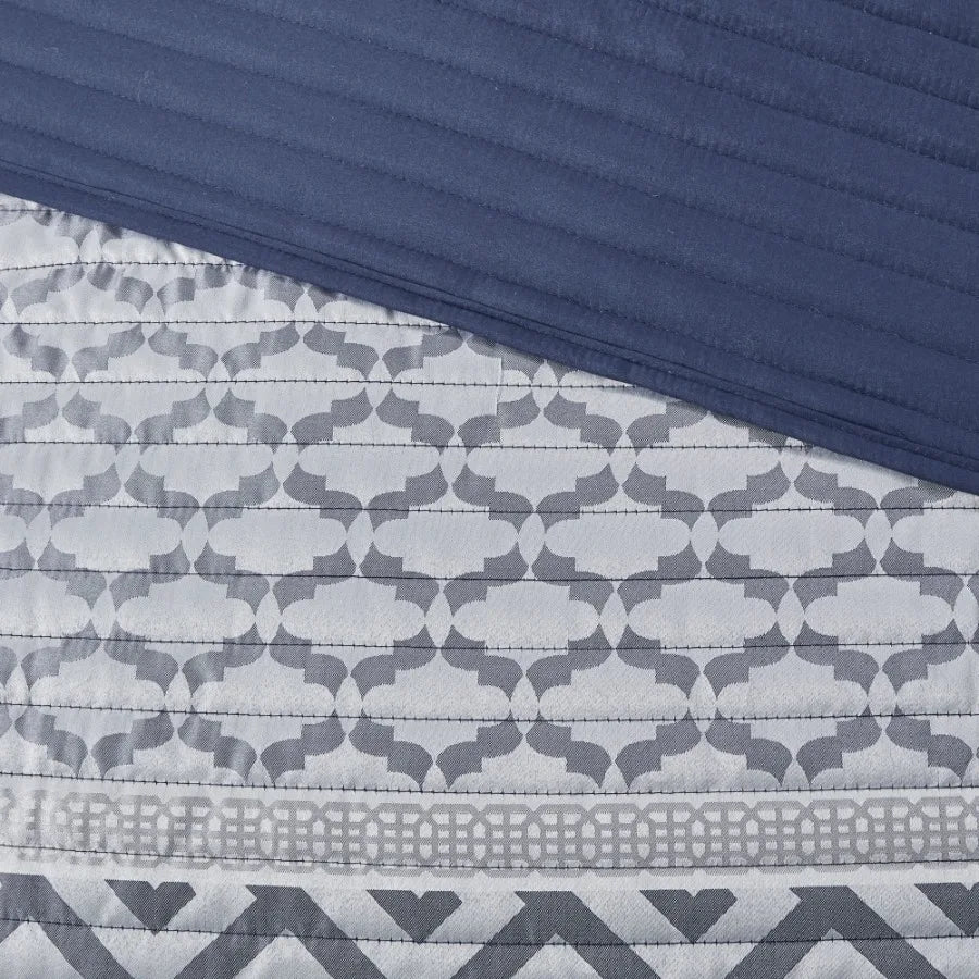 4 Piece Jacquard Quilt Set with Throw Pillow