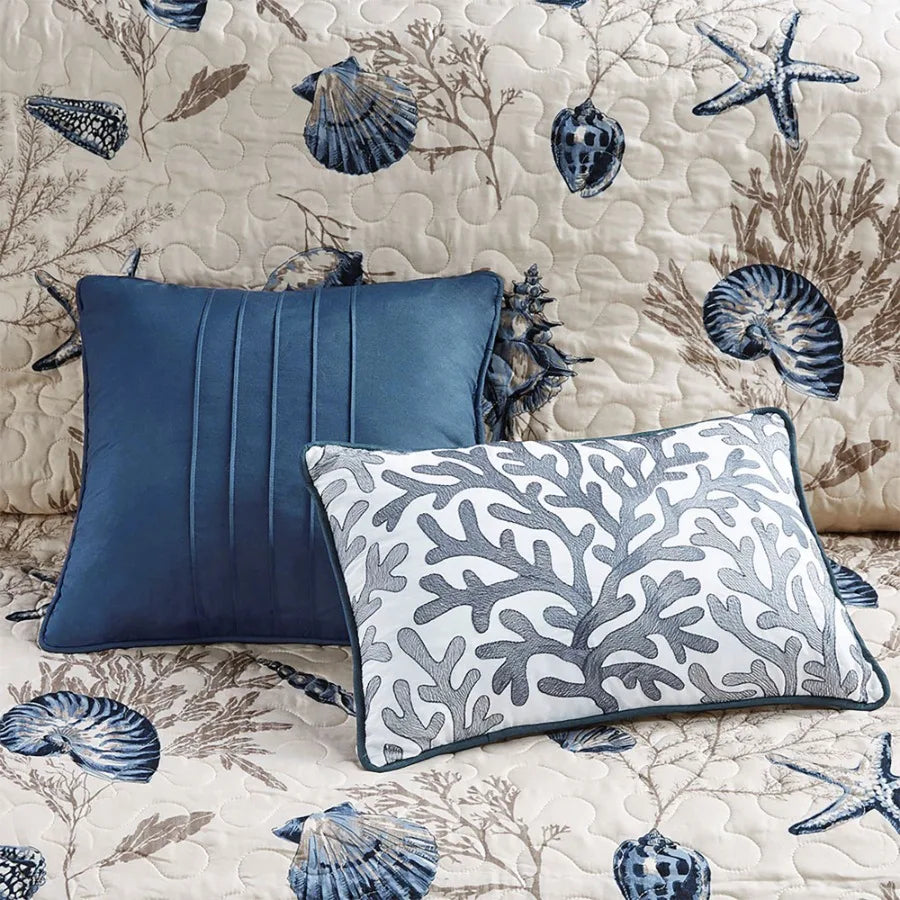 Quilt Set with Throw Pillows