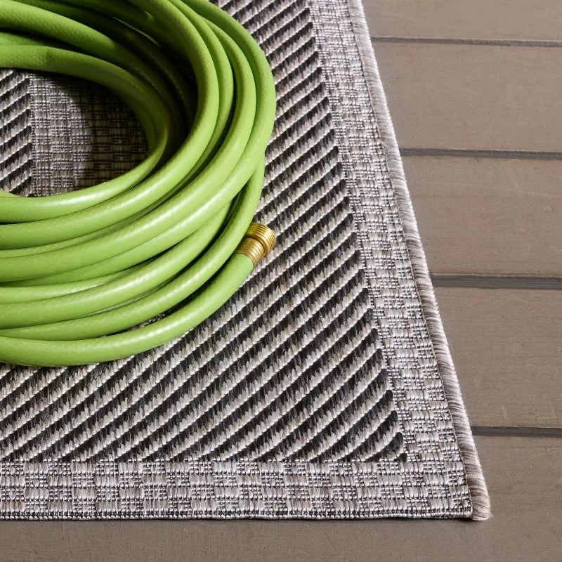 Bordered Indoor/Outdoor Area Rug, Beige/Black, 2' x 3'7"