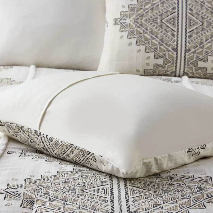 4 Piece Printed Comforter Set with Throw Pillow