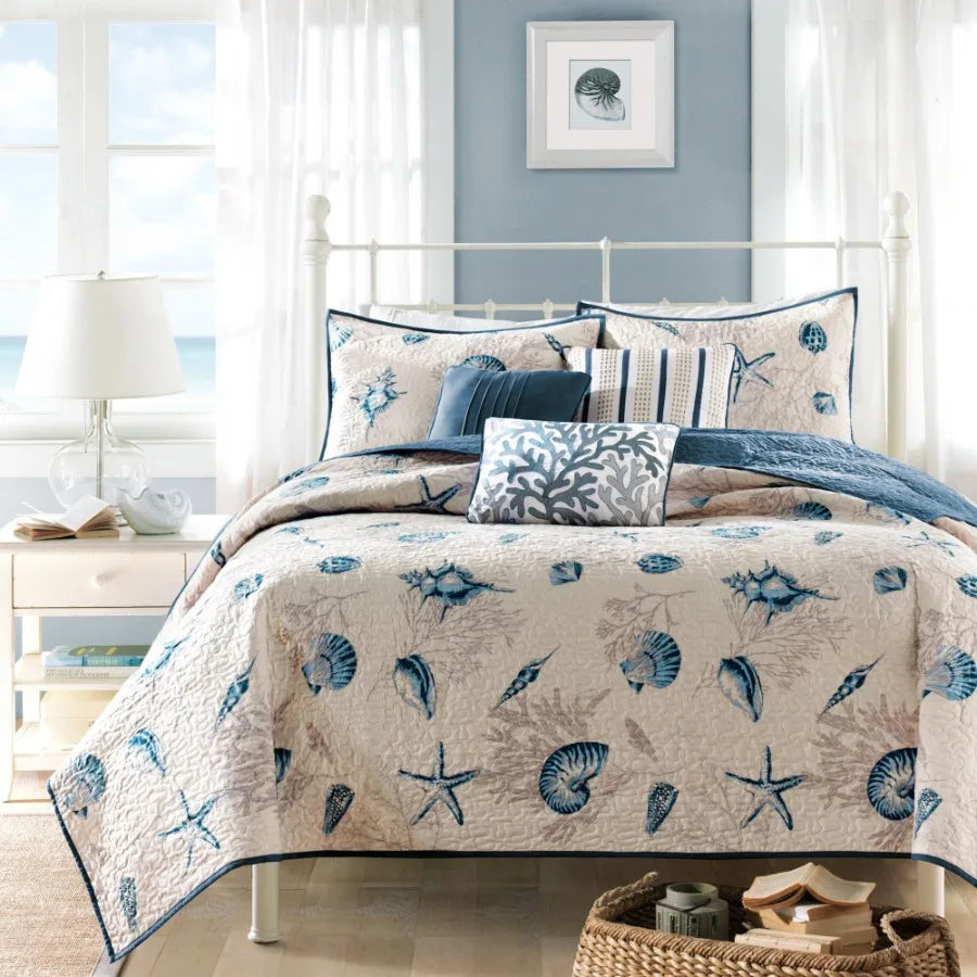 Quilt Set with Throw Pillows