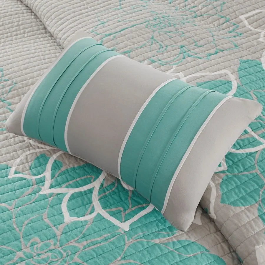 6 Piece Printed Cn Quilt Set with Throw Pillows