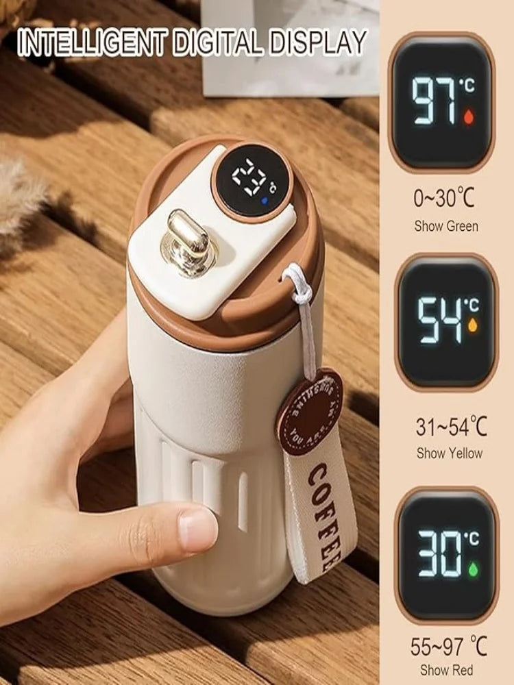 Coffee cup, vacuum insulated drum with temperature displa