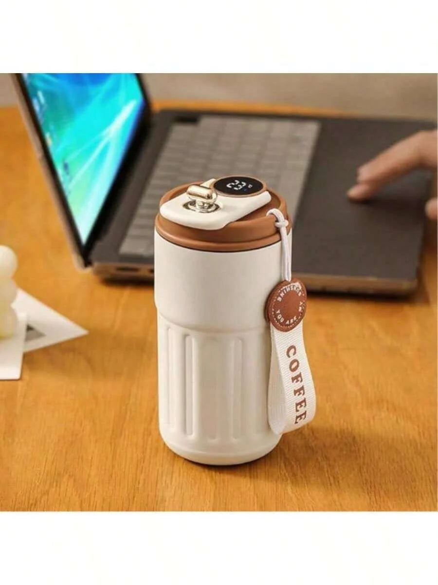 Coffee cup, vacuum insulated drum with temperature displa