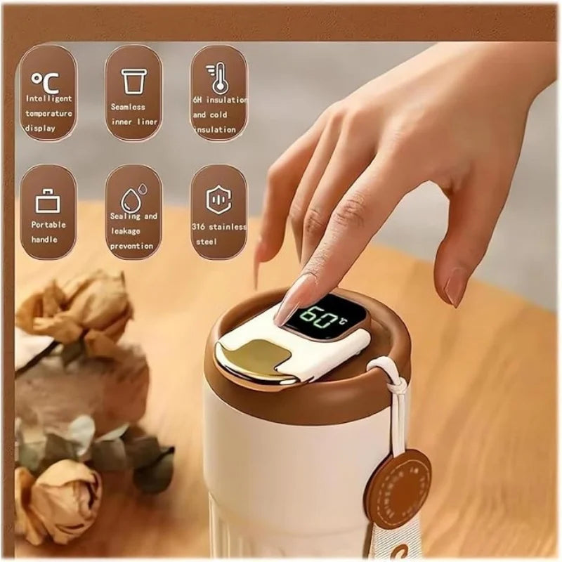 Coffee cup, vacuum insulated drum with temperature displa