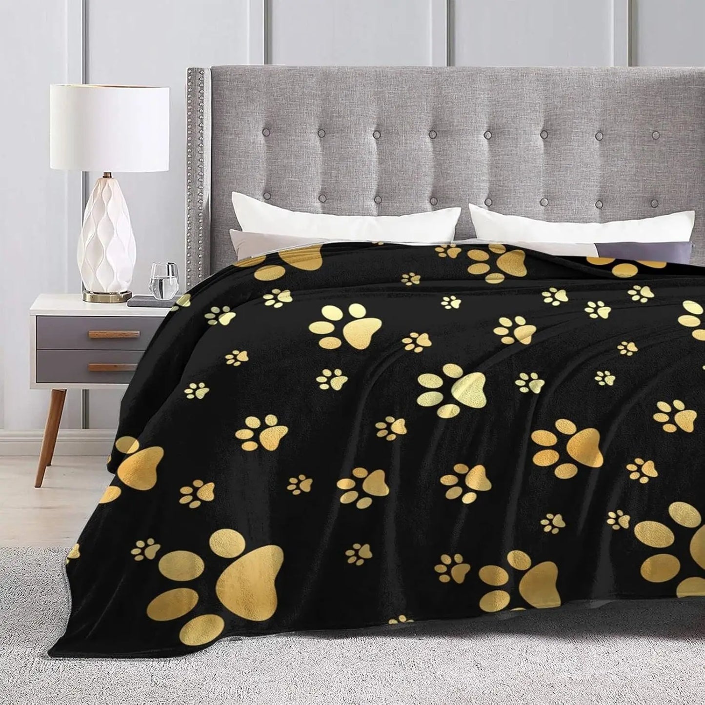 Perinsto Cute Dog Paws Prints Throw Blanket Ultra Soft Warm All Season