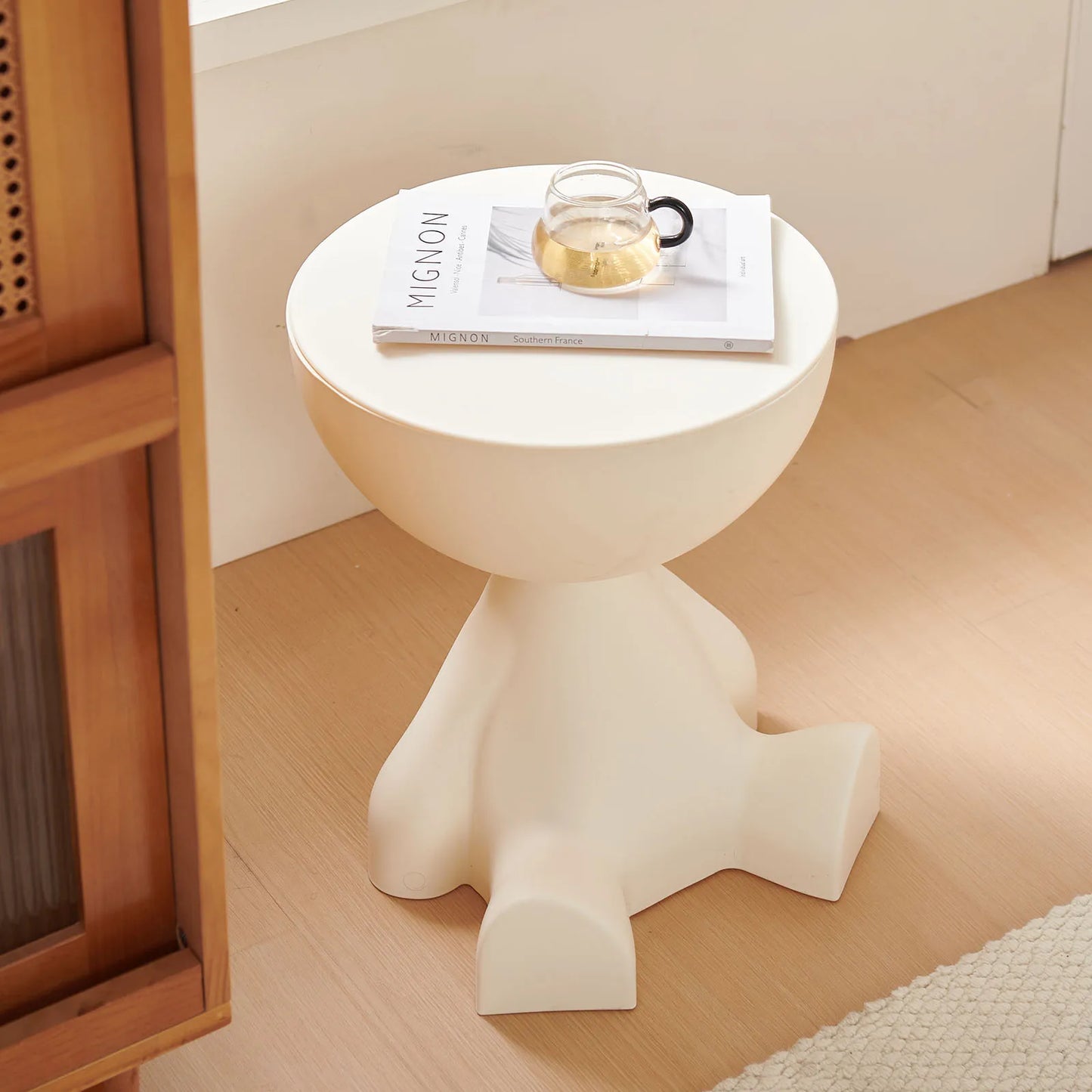 Small flat head coffee table cream style,