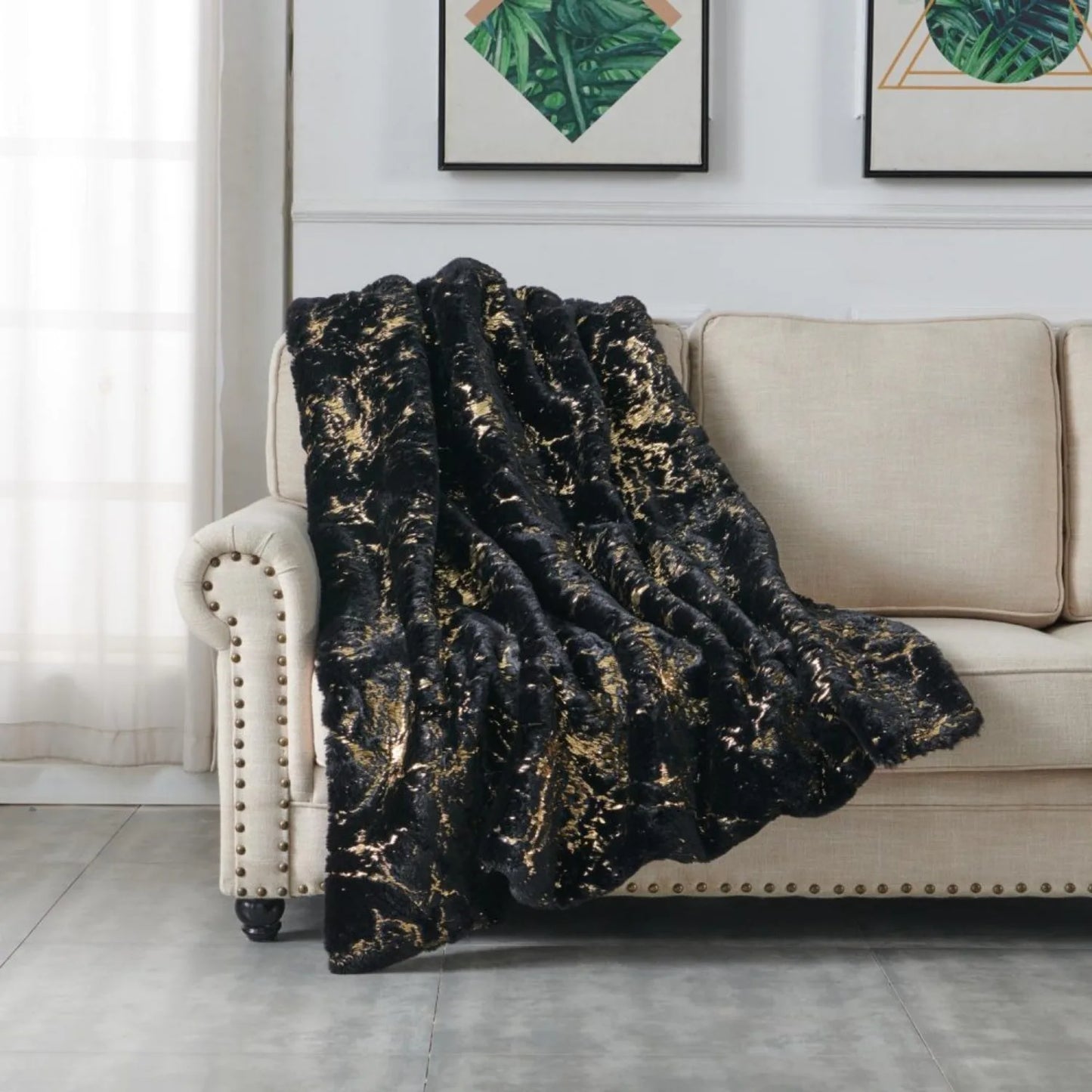 Gilded Black Chinchilla Faux Fur Throw Blanket - 60" x 80"