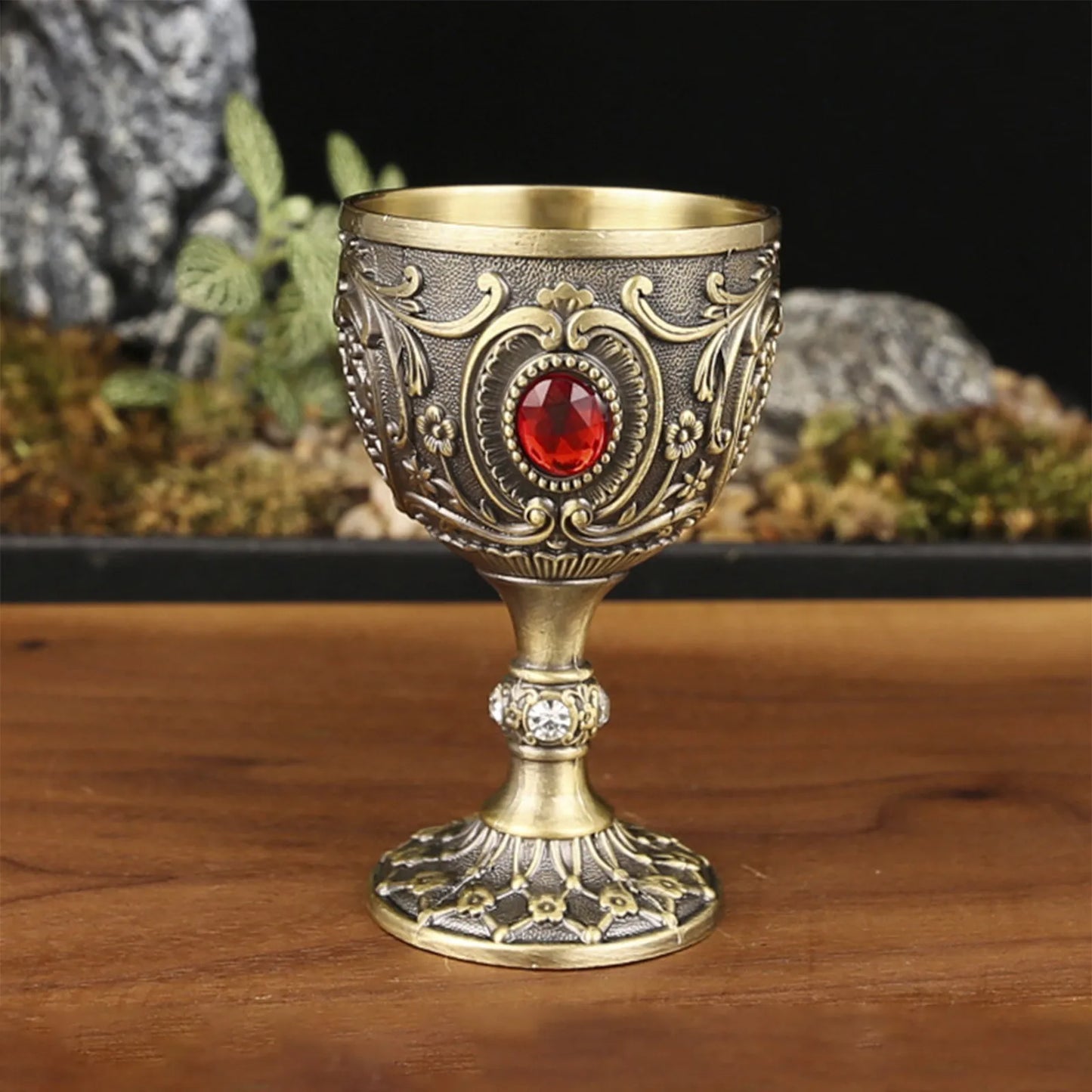 Drink Cup Embossed Vintage Metal Wine Cup Diamond-Encrusted