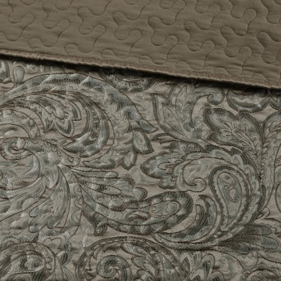 5 Piece Jacquard Bedspread Set with Throw Pillows