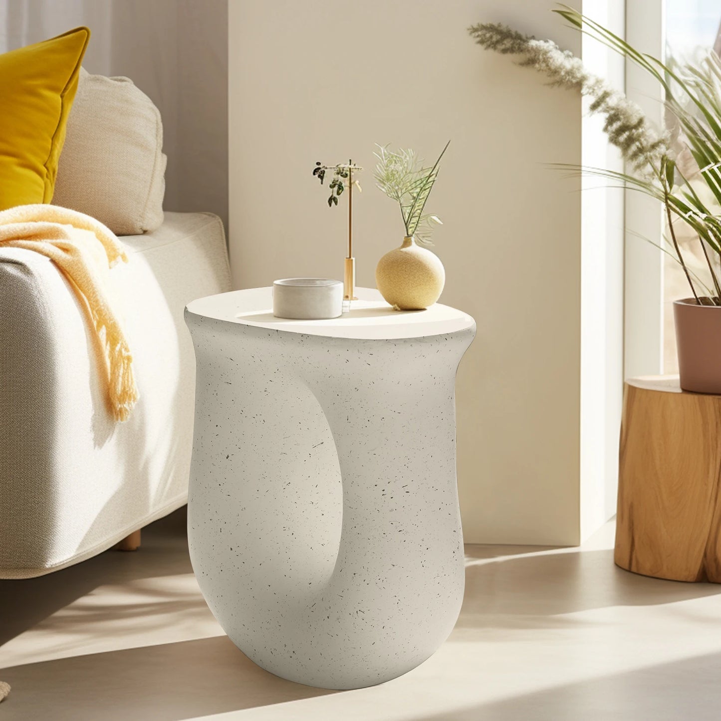 U-Shaped Geometric Side End Table