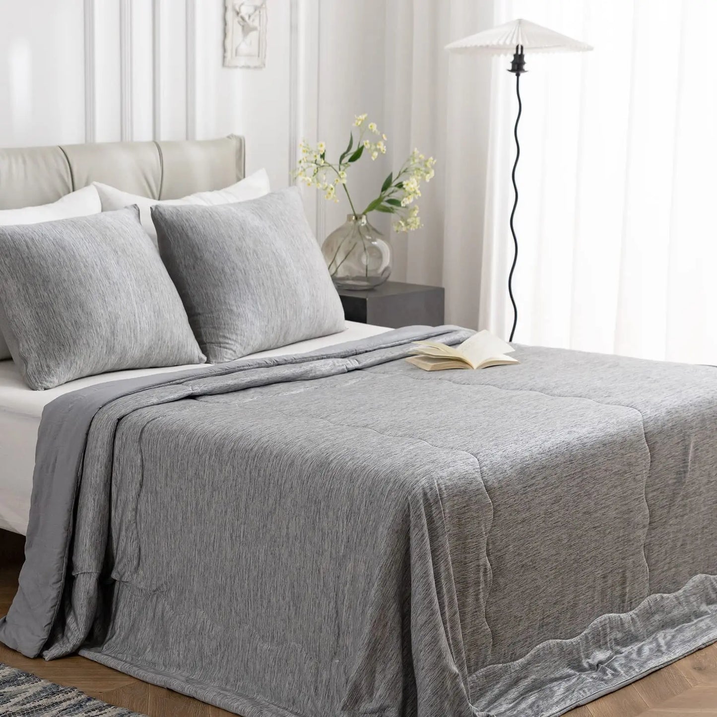 Cooling Comforter, Cooling Blanket with Chill Cooling Fiber