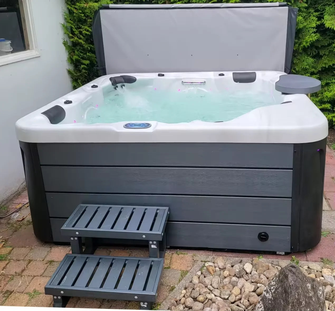 Hot Tub Whirlpool Hydrotherap 4 Person27 Jets LED Light