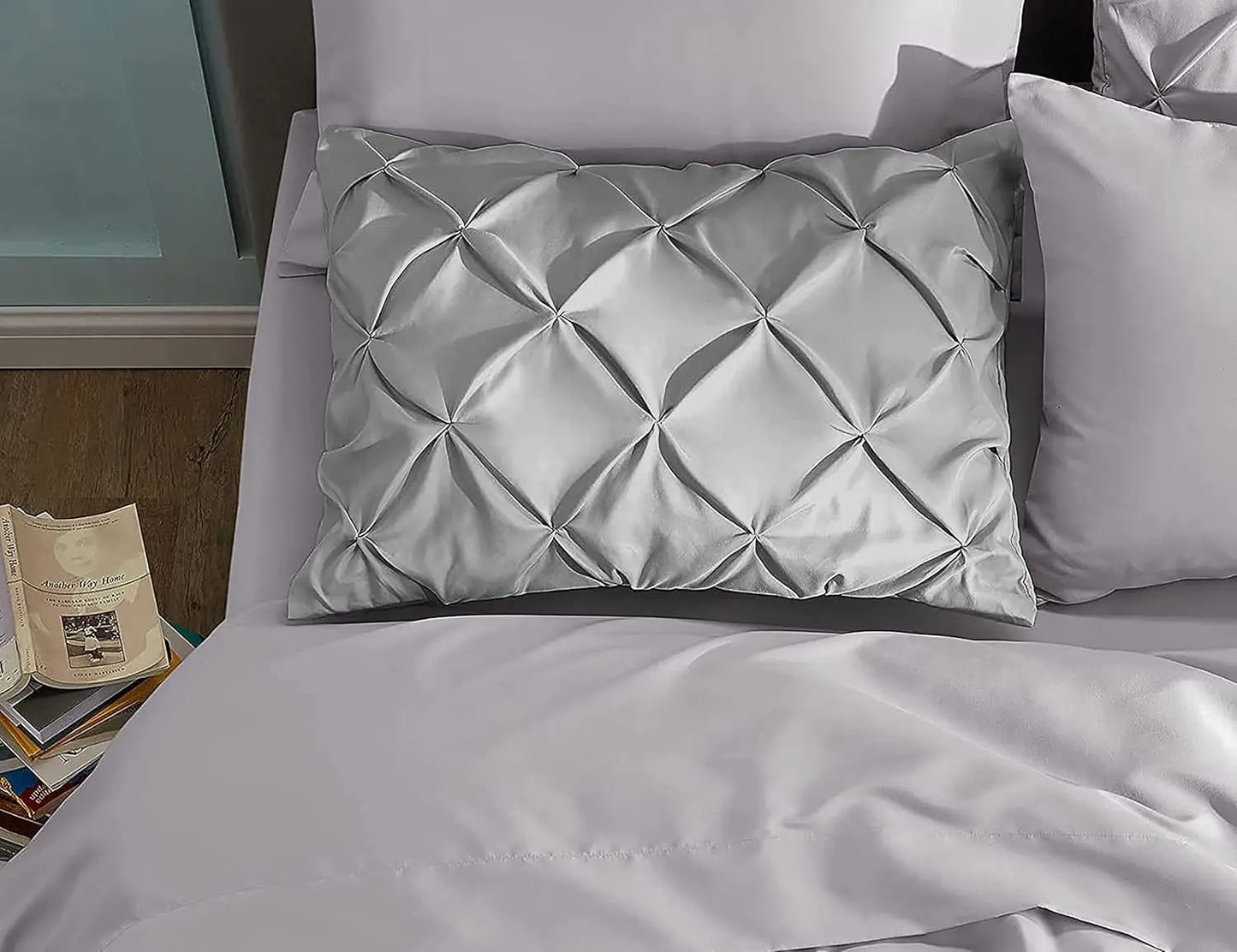 Luxurious 5-Star Quality Pillow 990g 20x30 Inches