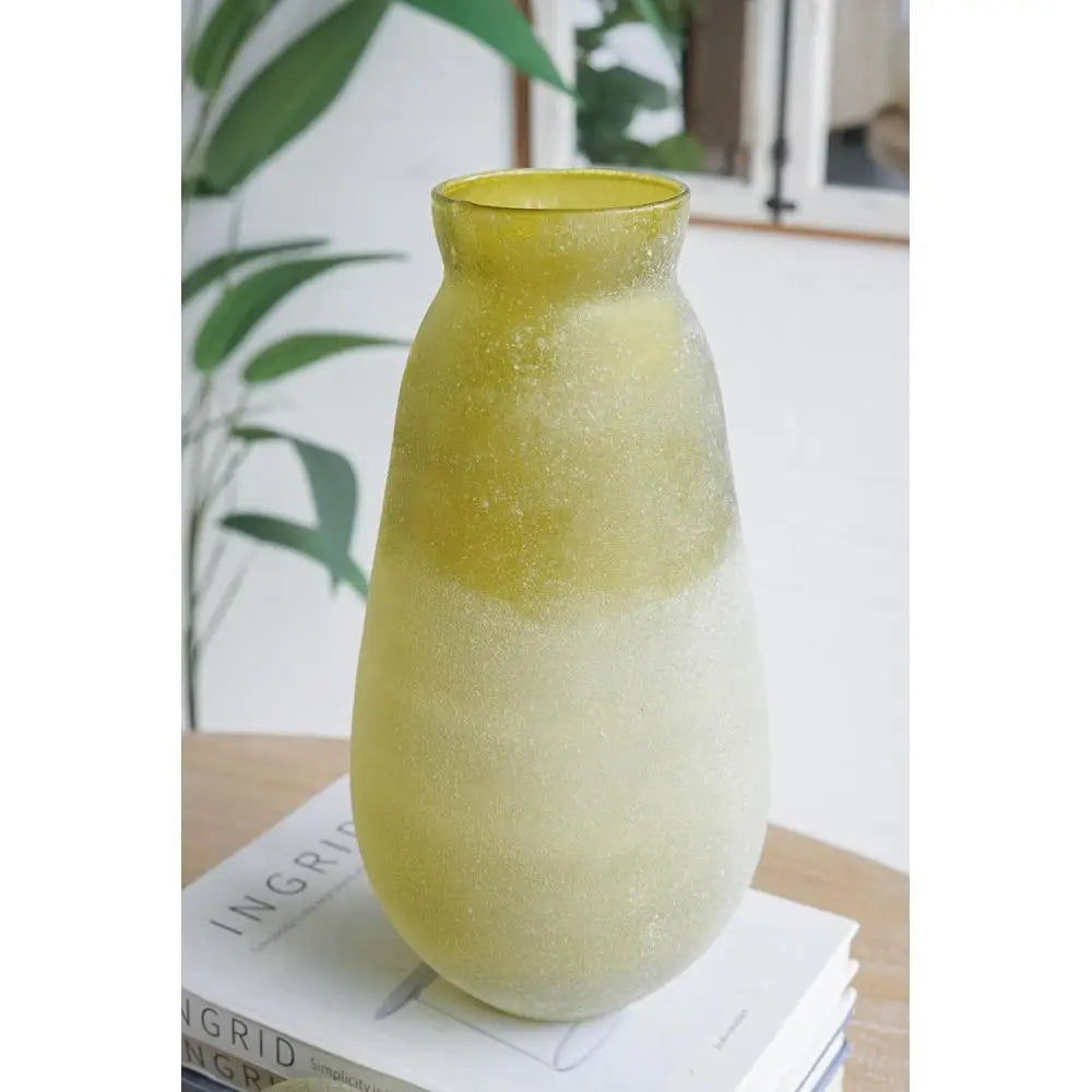 D6.5x12.5" Glass Flower Vase Green