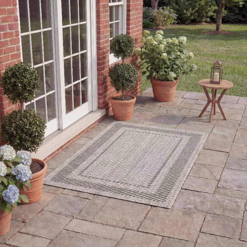 Bordered Indoor/Outdoor Area Rug, Beige/Black, 2' x 3'7"