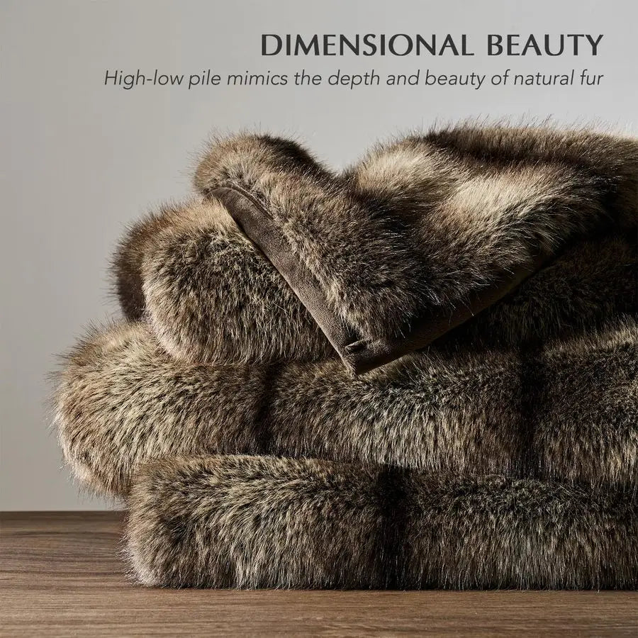 Luxury Faux Fur Throw Blanket, Soft Fluffy Faux Mink Blankets