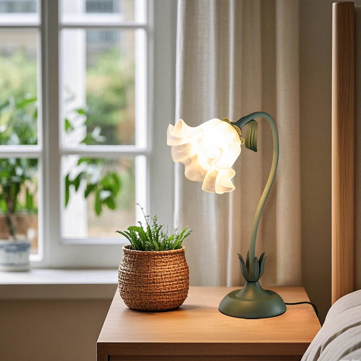 Vintage bedside lamp, flower lamp, (color: green)E26LED lighting