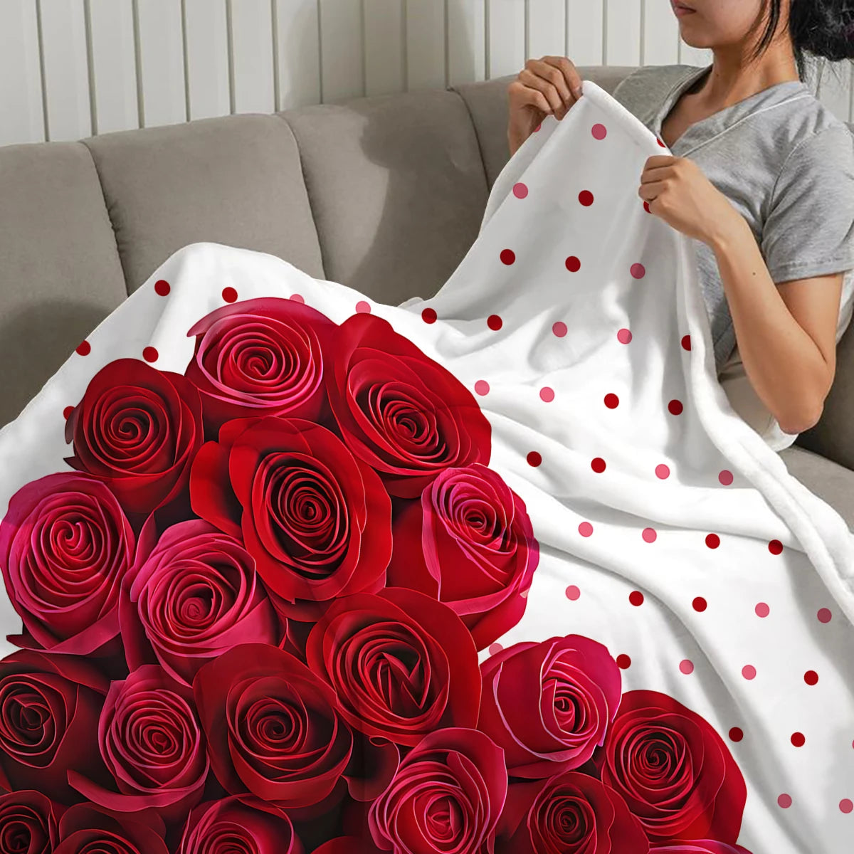 1pc  blanket, ultra soft and comfortable  heart-shaped rose
