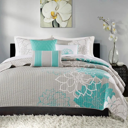 6 Piece Printed Cn Quilt Set with Throw Pillows