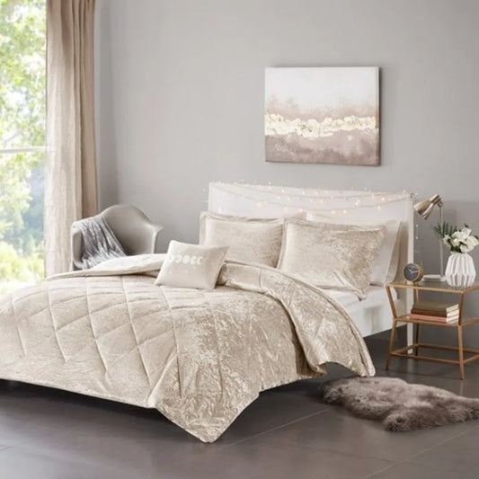 4 Pcs Velvet Comforter Set with Throw Pillow King Cal King