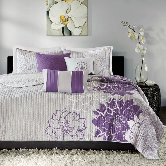6 Piece Printed Cn Quilt Set with Throw Pillows
