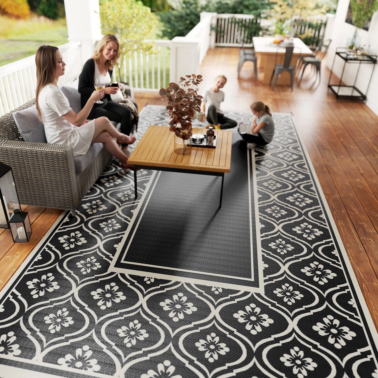 Outdoor Rug, 9' x 18' Floor Mat, Black White Gourd Border