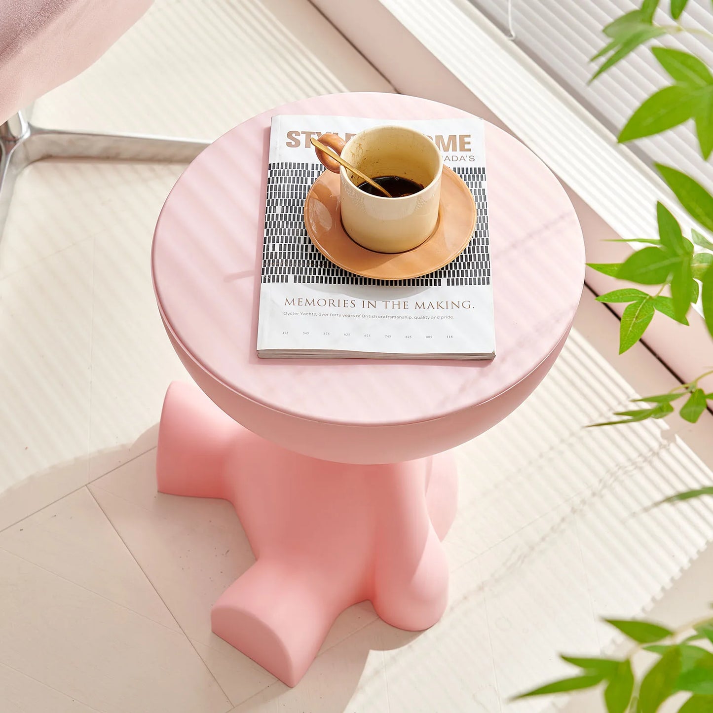 Small flat head coffee table cream style,