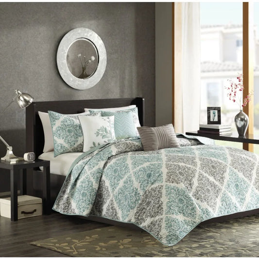 6 Piece Printed Quilt Set with Throw Pillows