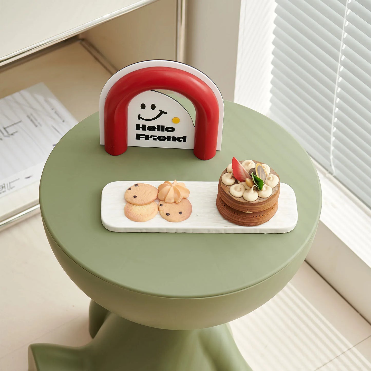 Small flat head coffee table cream style,