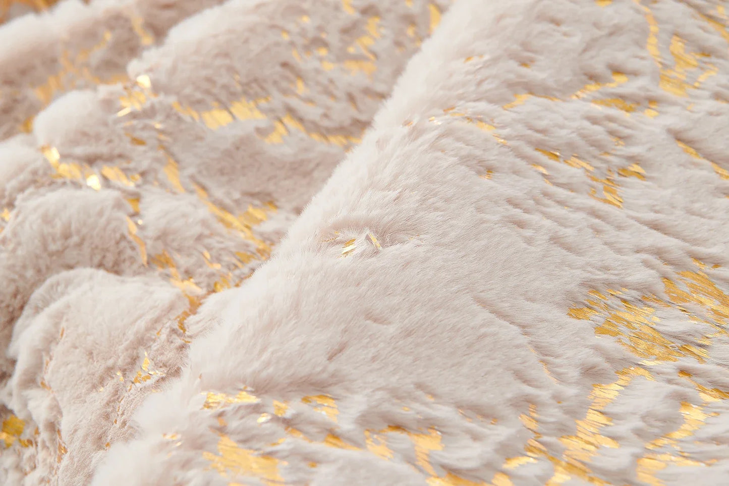 Chinchilla Faux Fur Dust Pink Throw Blanket (60" x 80")