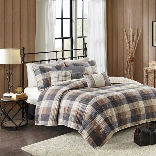 6 Piece Quilt Set with Throw Pillows Cal King