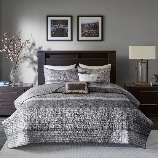6 Piece Reversible Quilt Set with Throw Pillows Cal King