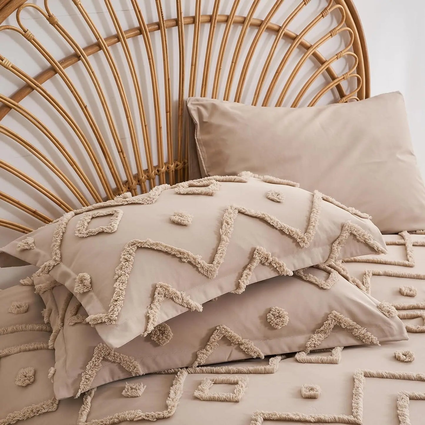 7 Pcs solid color tufted quilt set, microfiber soft and lightweight