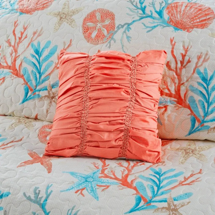 6 Piece  Quilt Set with Throw Pillows Coral Full Queen