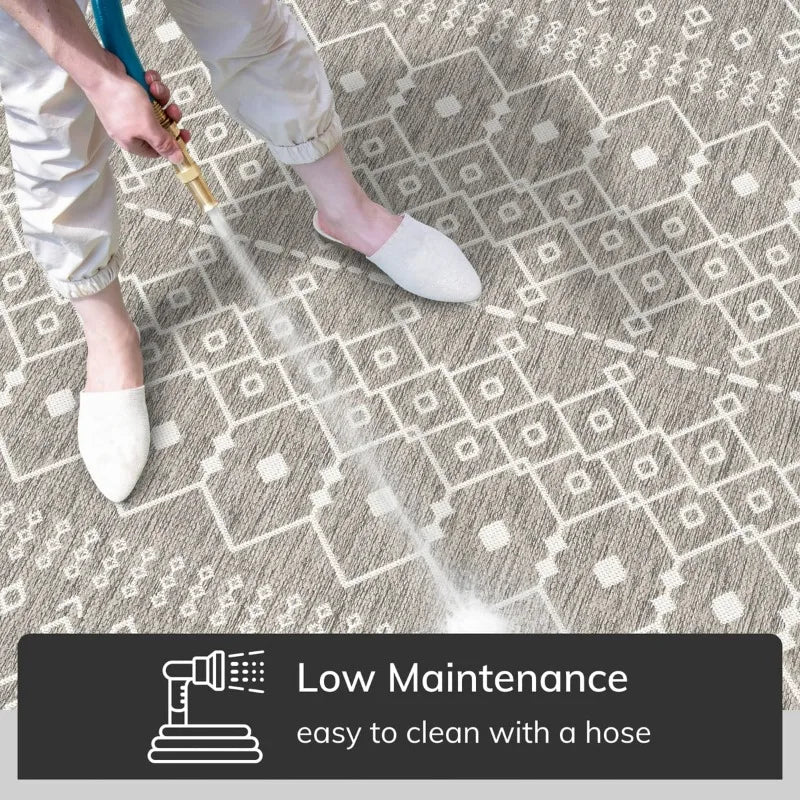 Indoor/Outdoor Area Rug 2'3" x 3'11" Nors Light Grey Nordic Lattice