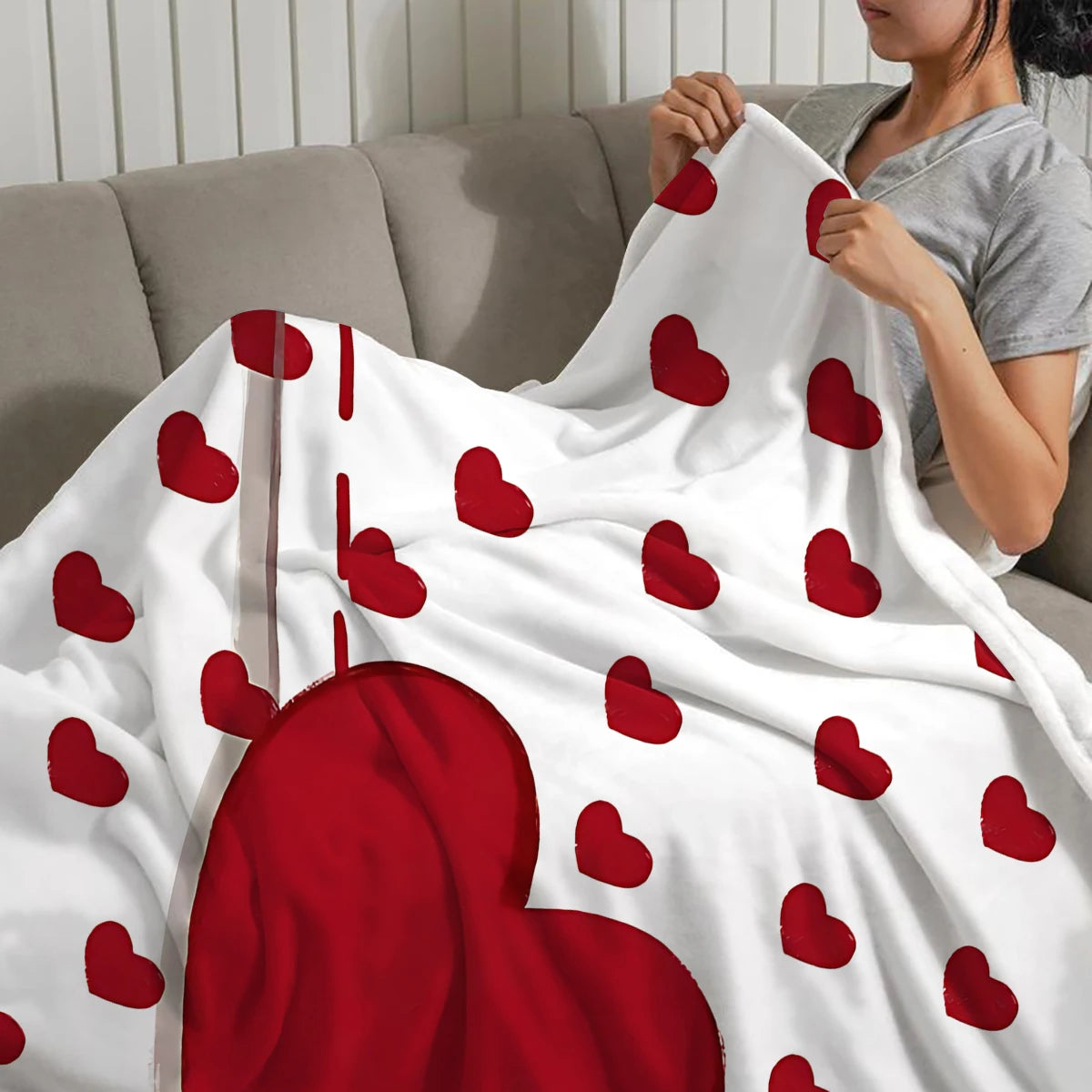 1pc  blanket, ultra soft and comfortable  heart-shaped rose